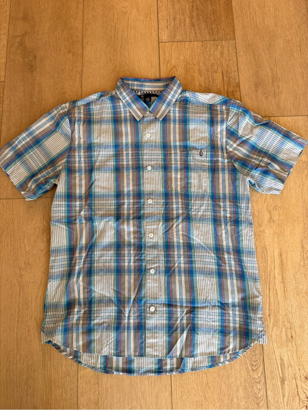 Volcom Men's Blue Plaid Short-Sleeve Button-Up Shirt
